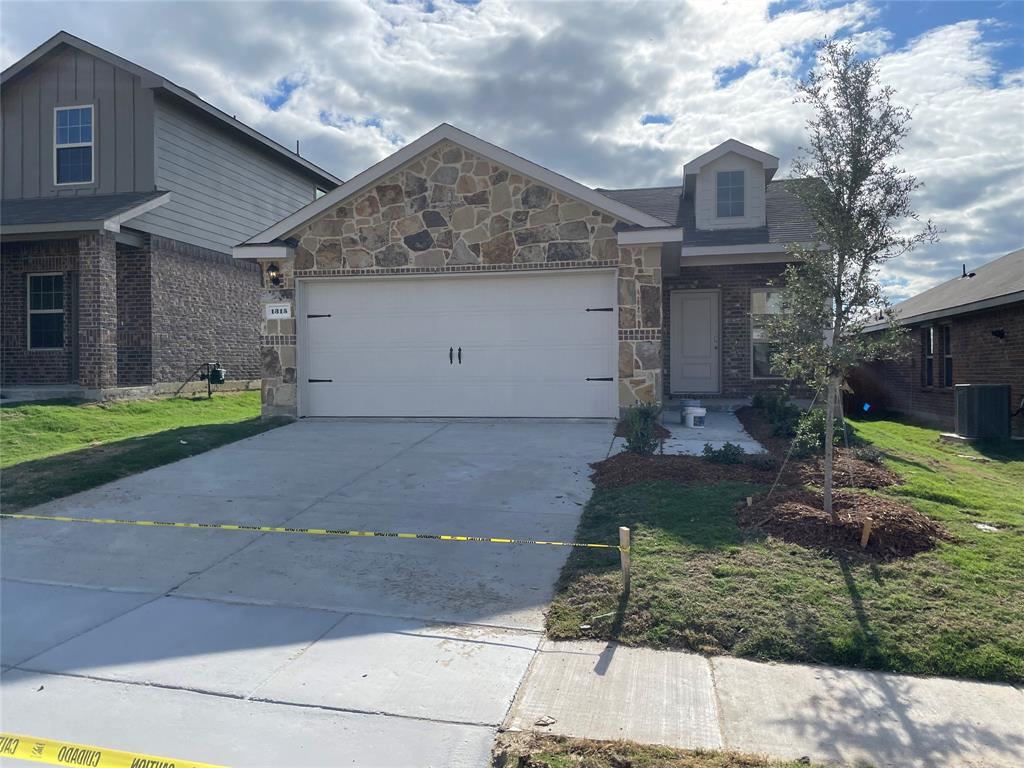 1315 DRAPER Lane - Photo 2