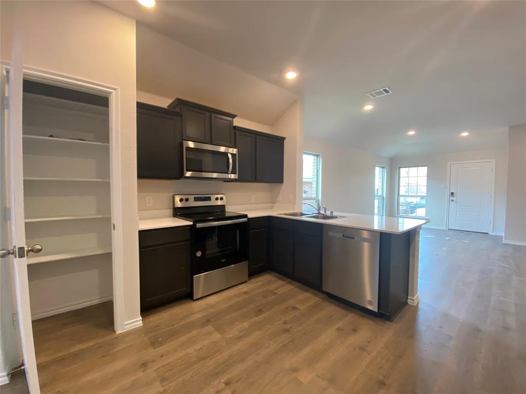 1315 DRAPER Lane - Photo 8