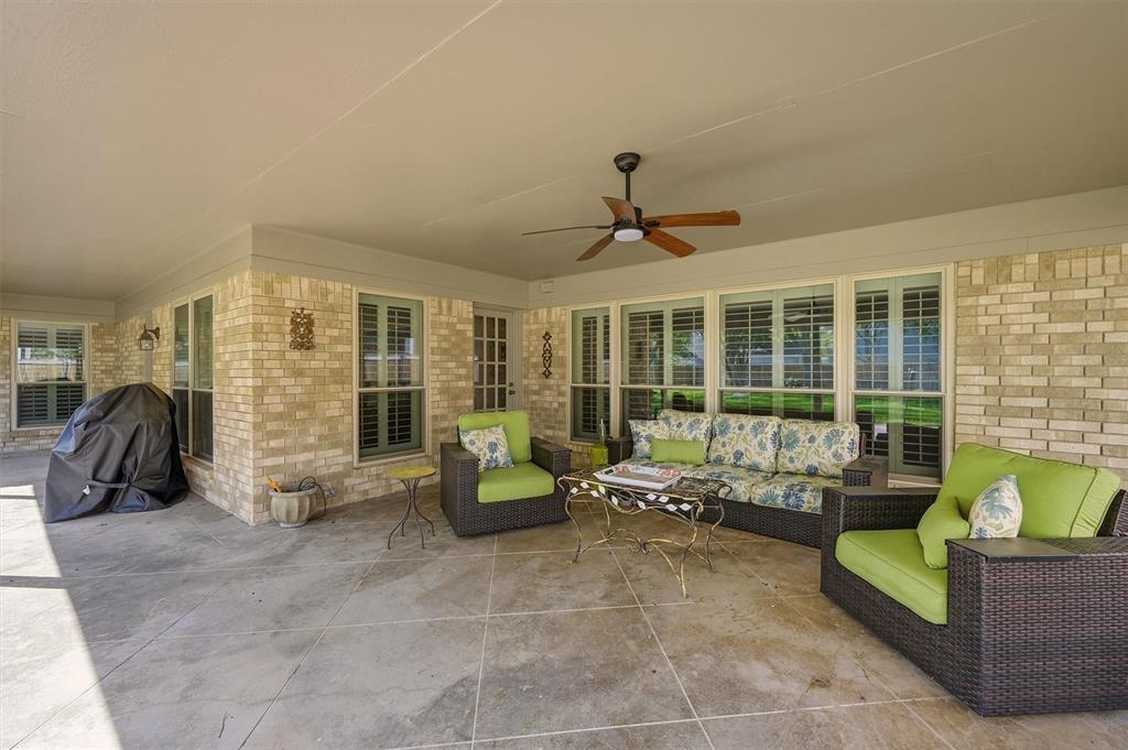 1105 N Woods Street - Photo 2