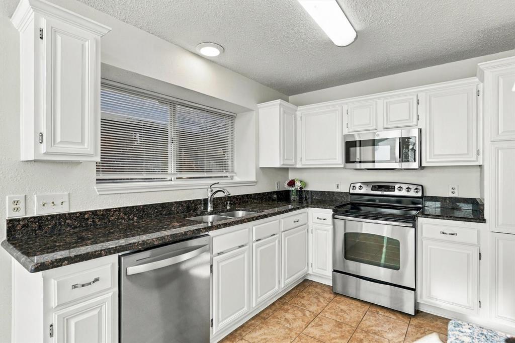 6821 Douglas Creek - Photo 5