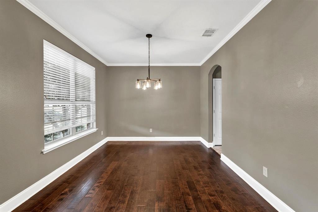 1097 Southampton Drive - Photo 9