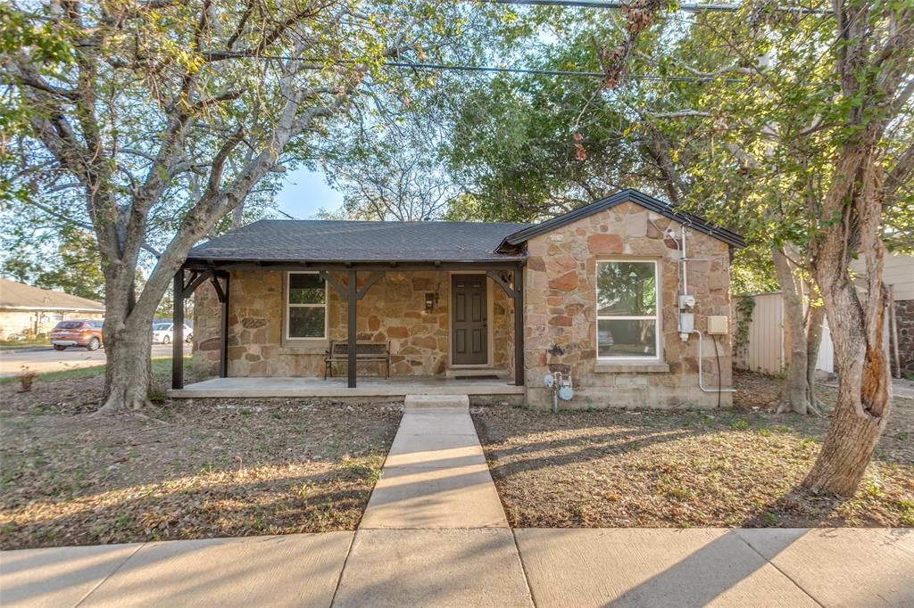 1114 10th Street - Photo 1