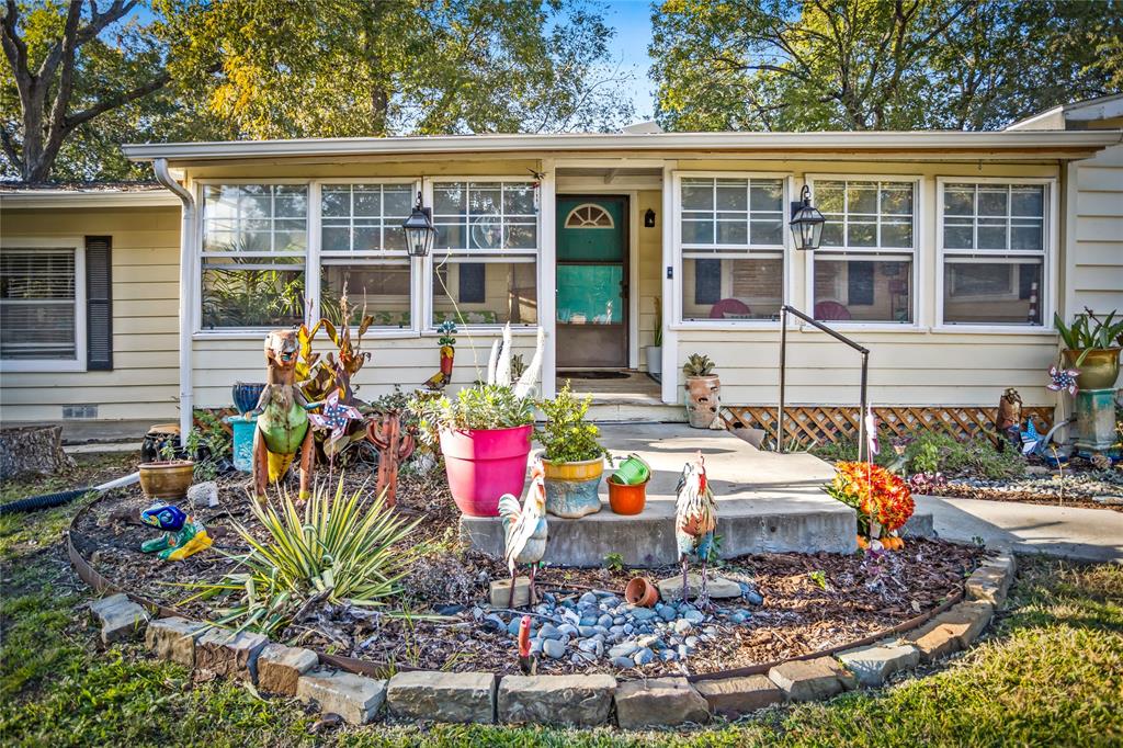 1641 Ben Davis Drive - Photo 4