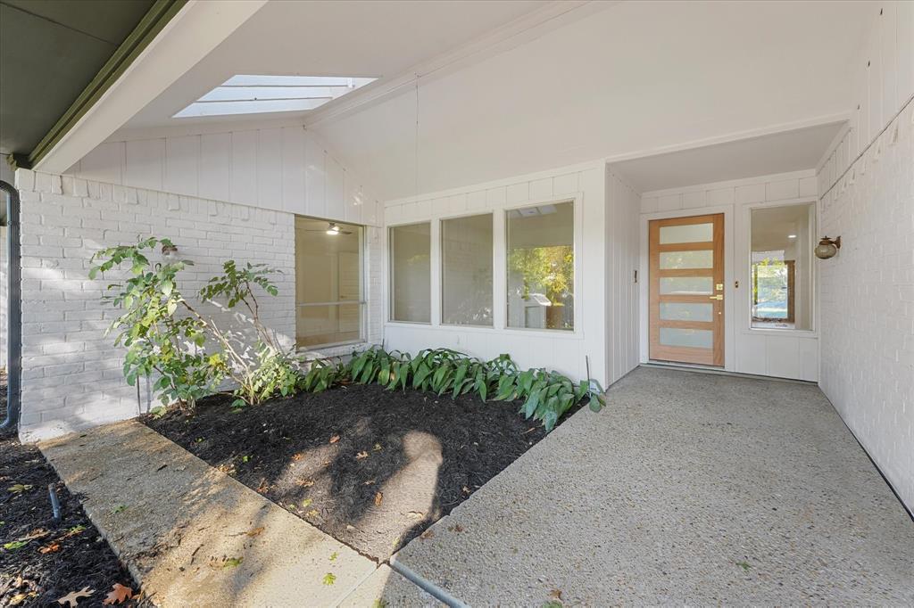 6727 Southpoint Drive - Photo 3