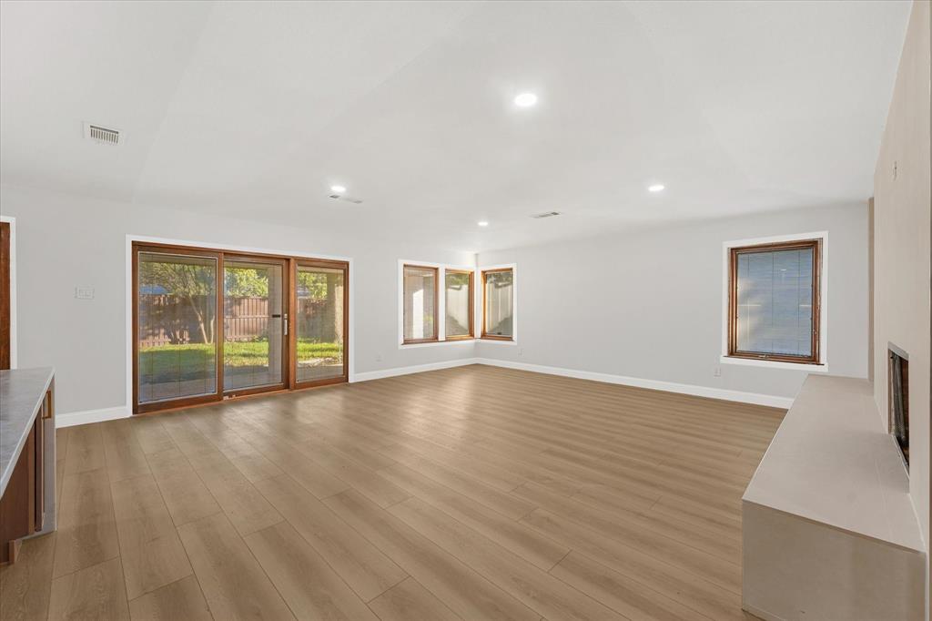 6727 Southpoint Drive - Photo 4