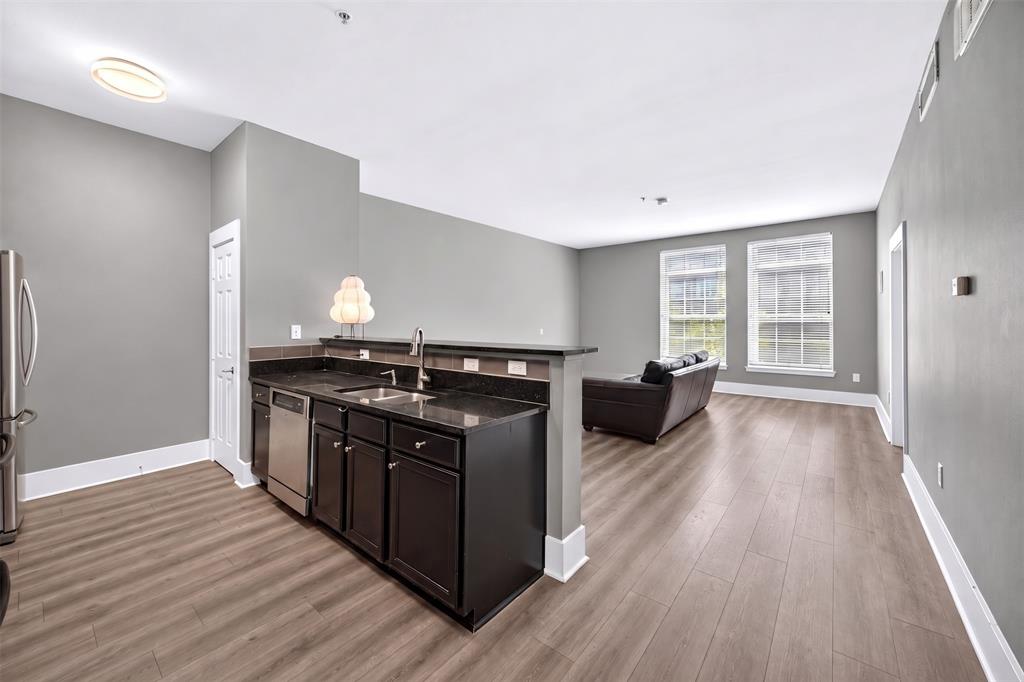 2305 Worthington Street - Photo 11