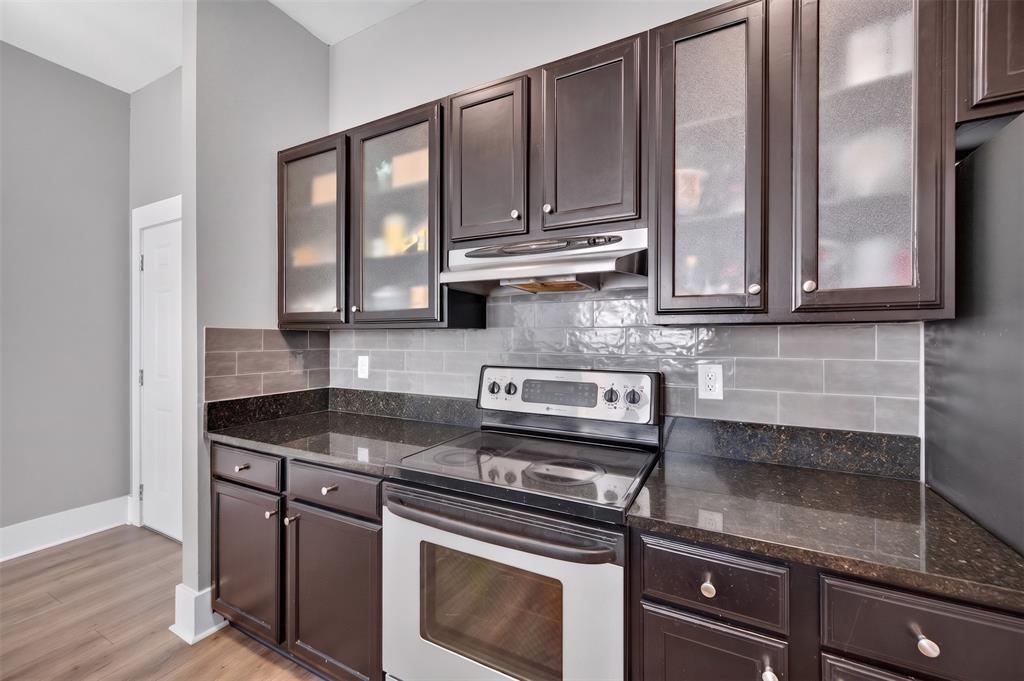 2305 Worthington Street - Photo 9