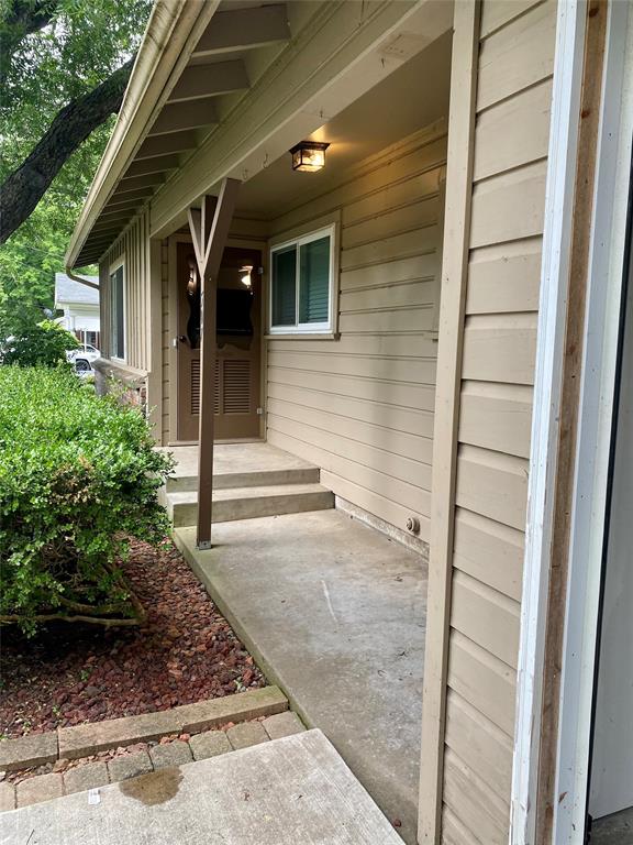 507 W Smith Street - Photo 2