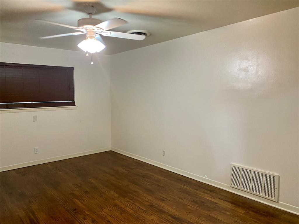 507 W Smith Street - Photo 3