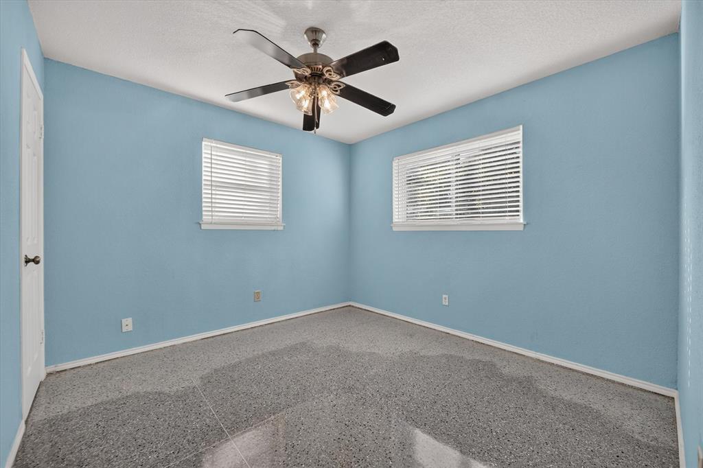 1302 Shelmar Drive - Photo 13