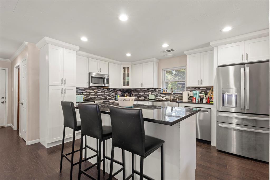 206 Watson Drive - Photo 1