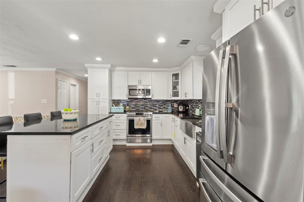 206 Watson Drive - Photo 2