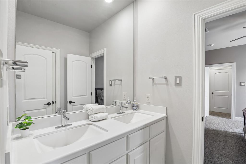 676 Princeton Way - Photo 27