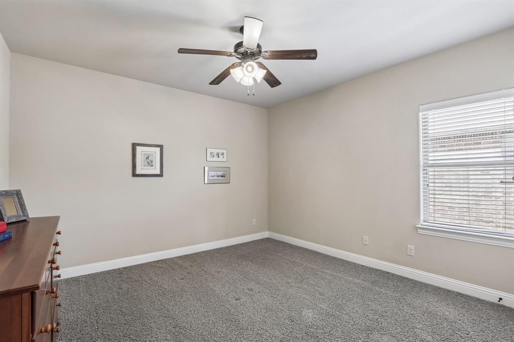 676 Princeton Way - Photo 29