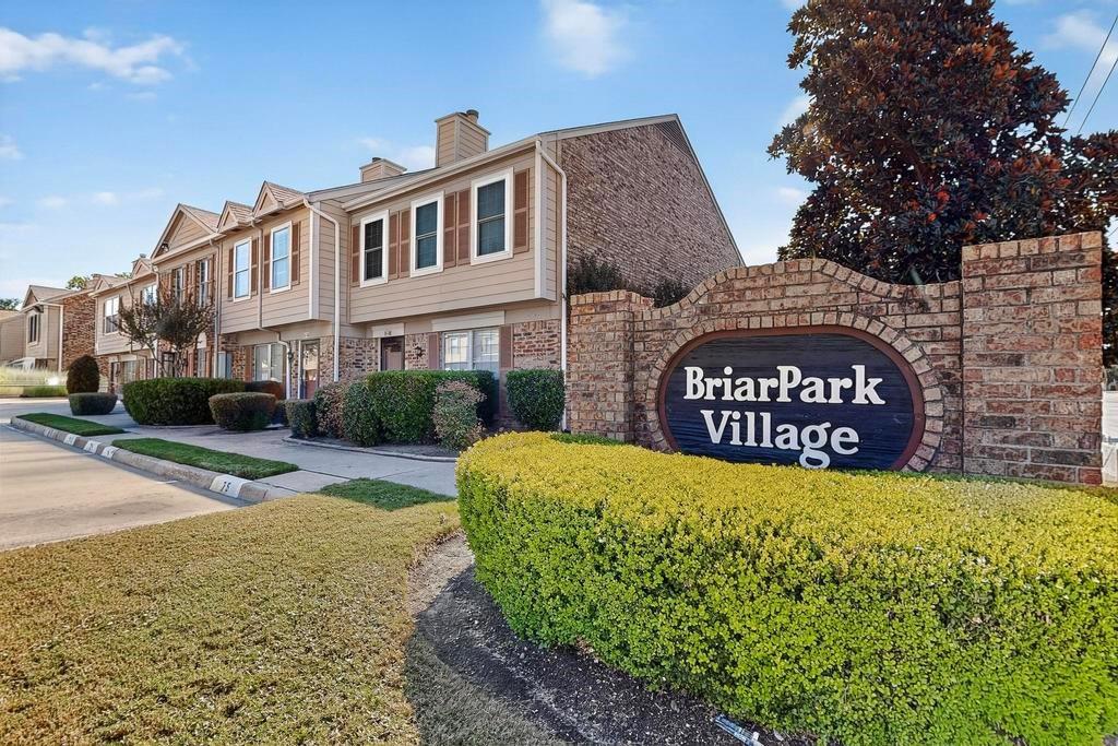 2500 E Park Boulevard - Photo 1