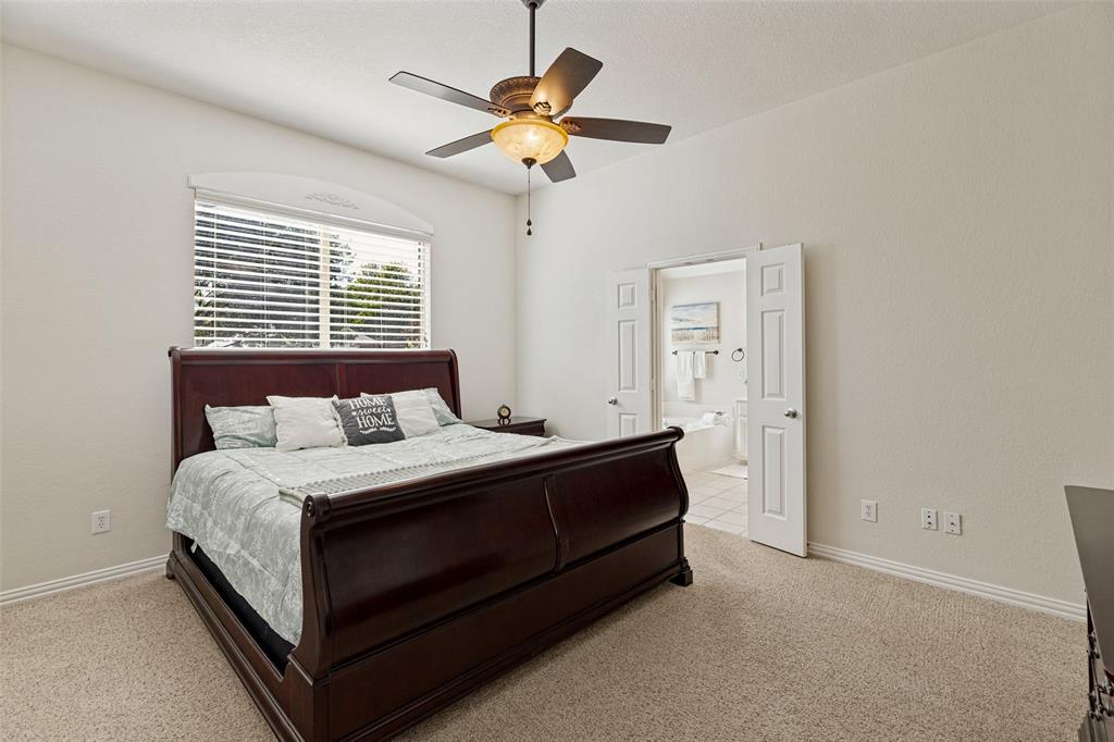 8201 Clear Bay - Photo 12