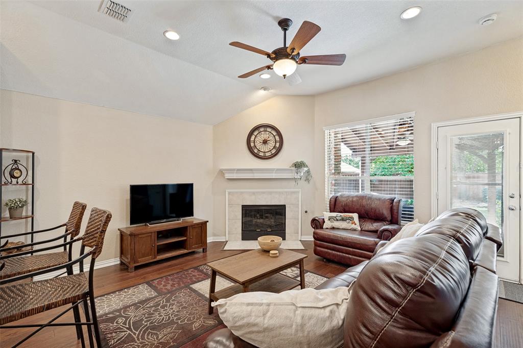 8201 Clear Bay - Photo 4