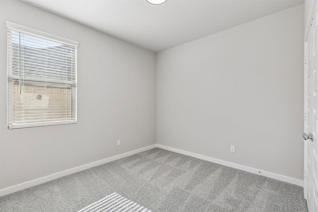 1943 Paddock Lane - Photo 31