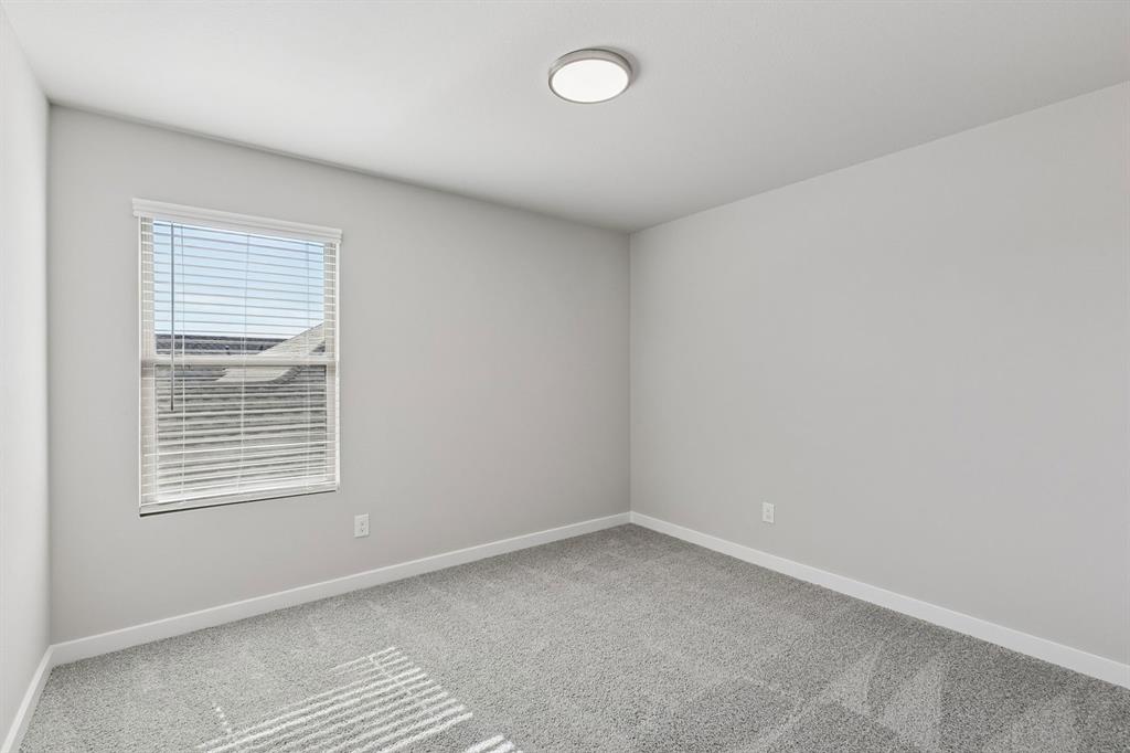 1943 Paddock Lane - Photo 33