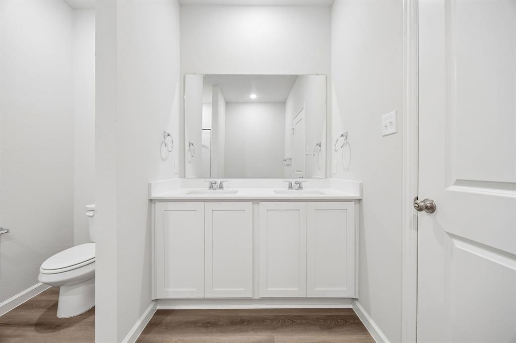 1147 Loch Way - Photo 13