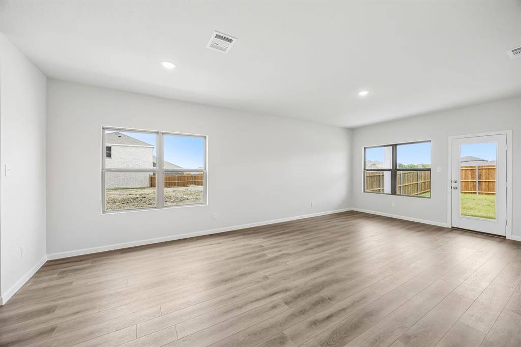1147 Loch Way - Photo 9
