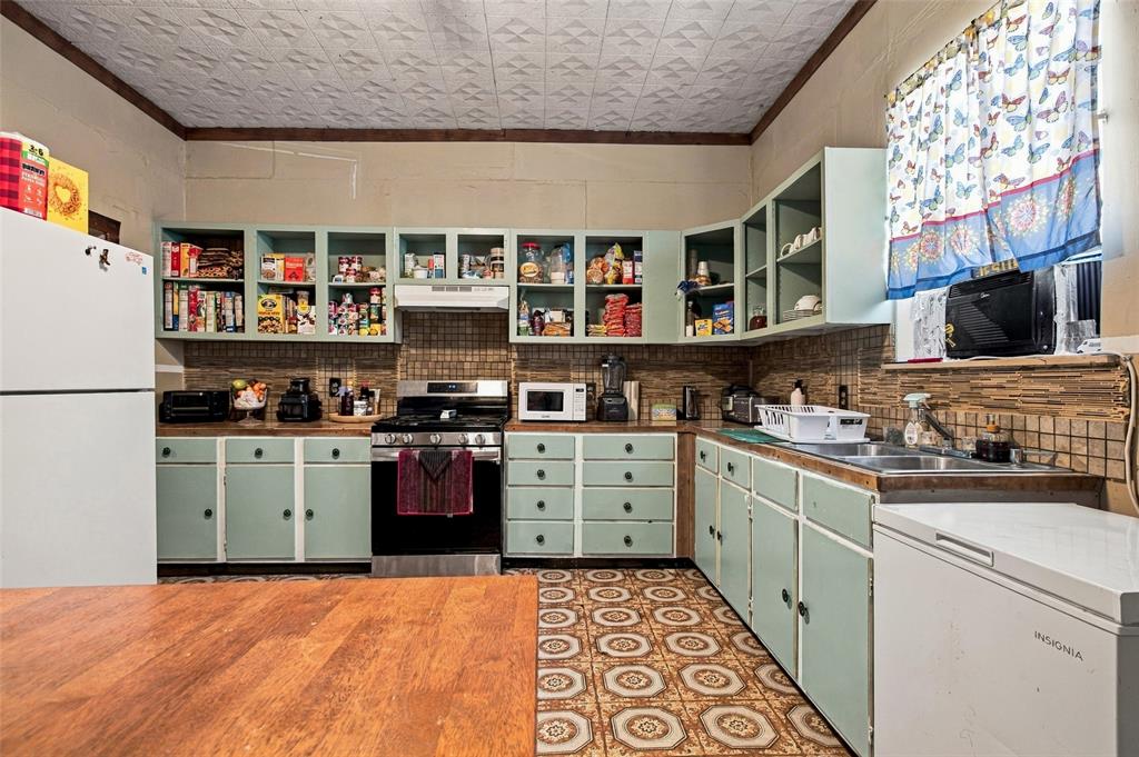 307 N Douglas Avenue - Photo 9