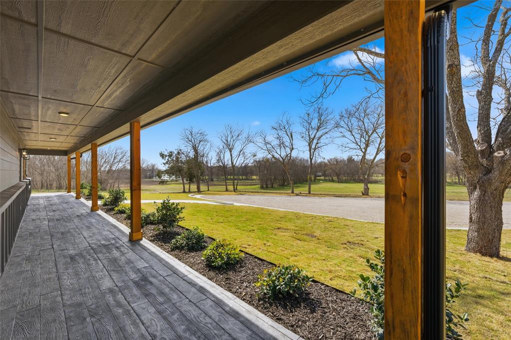 2303 Pilgrim Lane - Photo 4