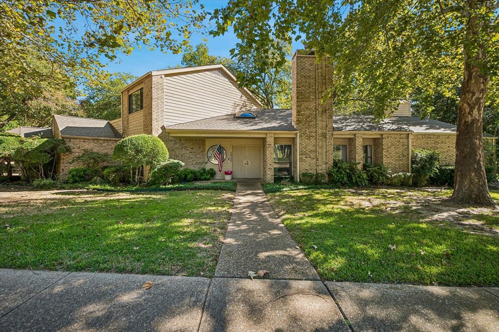 2926 N Saint Andrews Drive - Photo 1