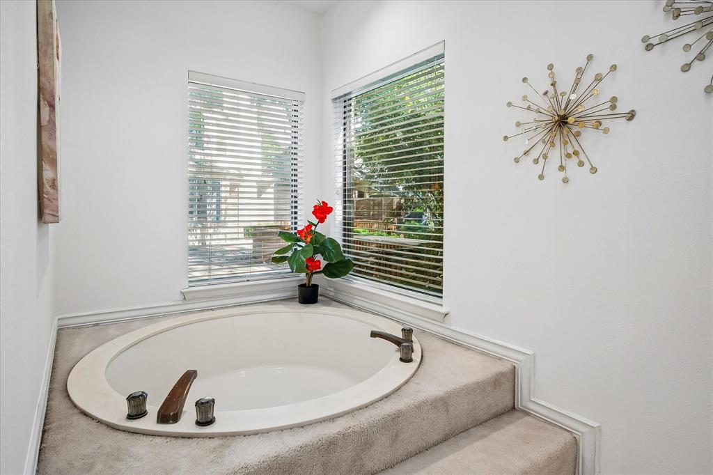 2926 N Saint Andrews Drive - Photo 32