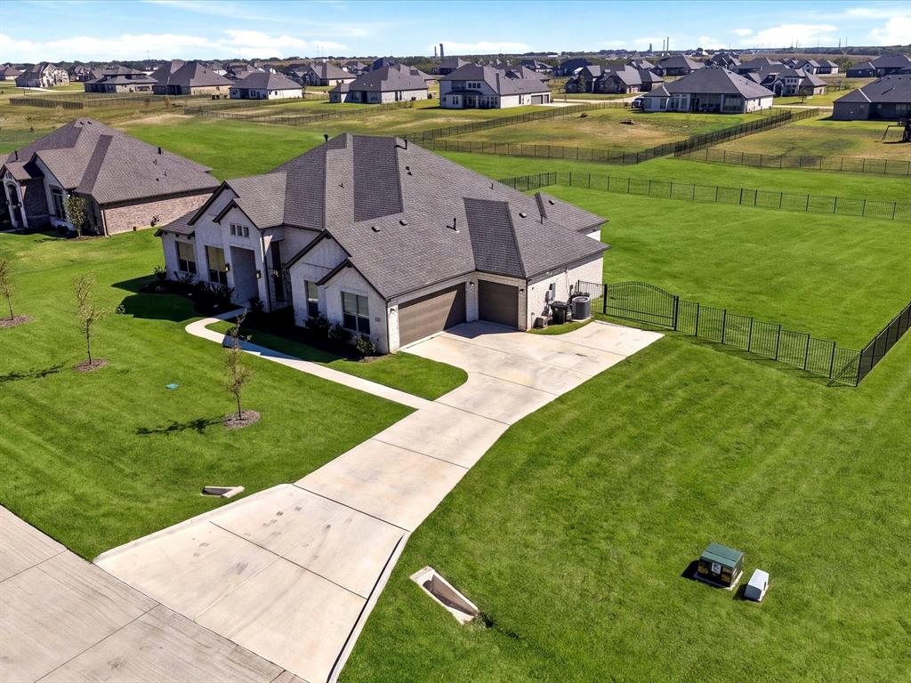 6612 Woodley Court - Photo 2