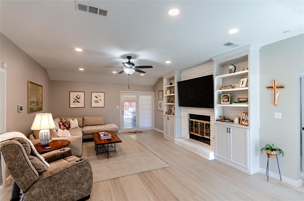 703 Willow Brook Drive - Photo 4