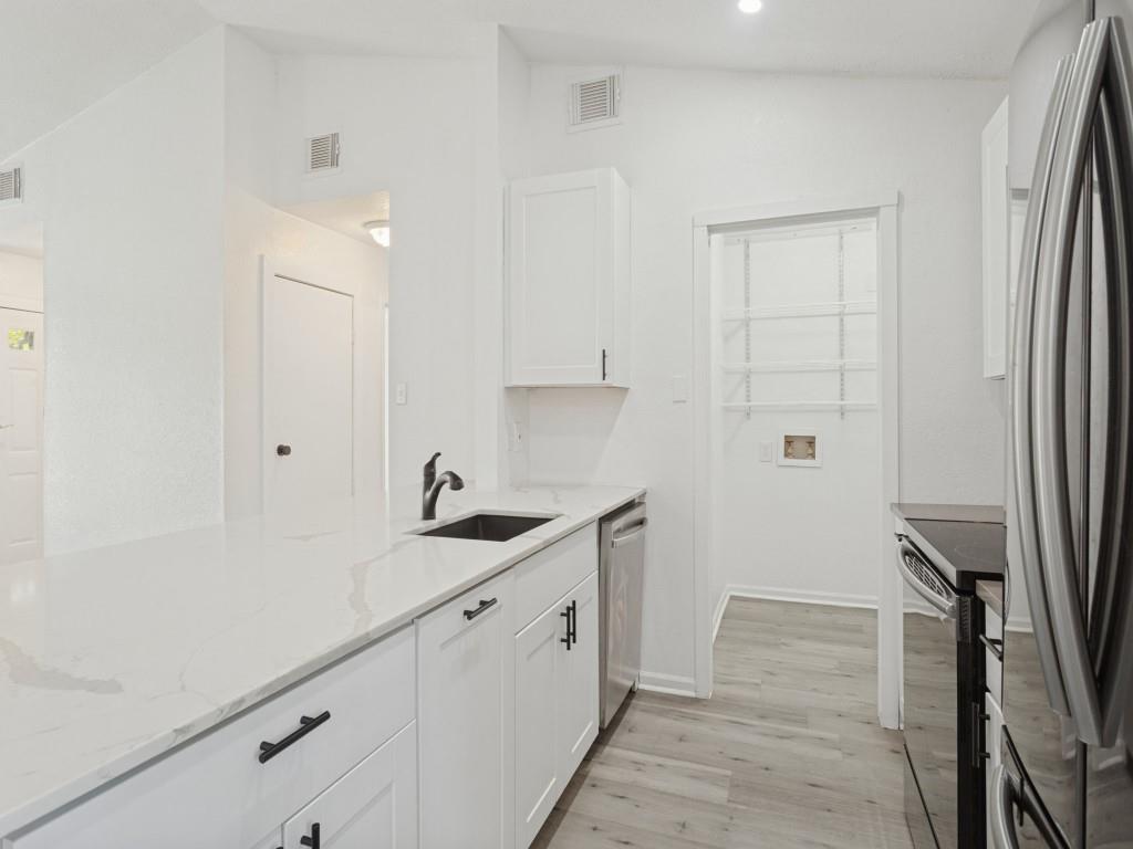 1155 Silverlake Drive - Photo 20