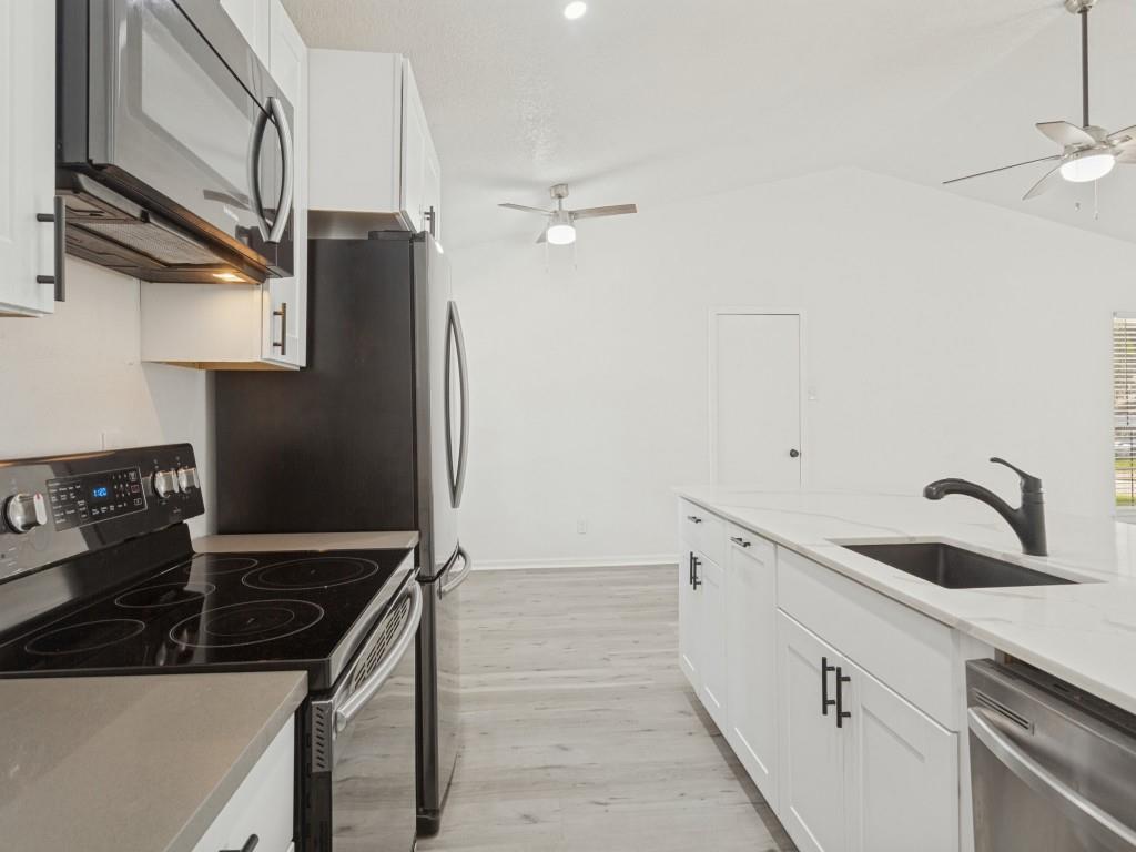 1155 Silverlake Drive - Photo 21