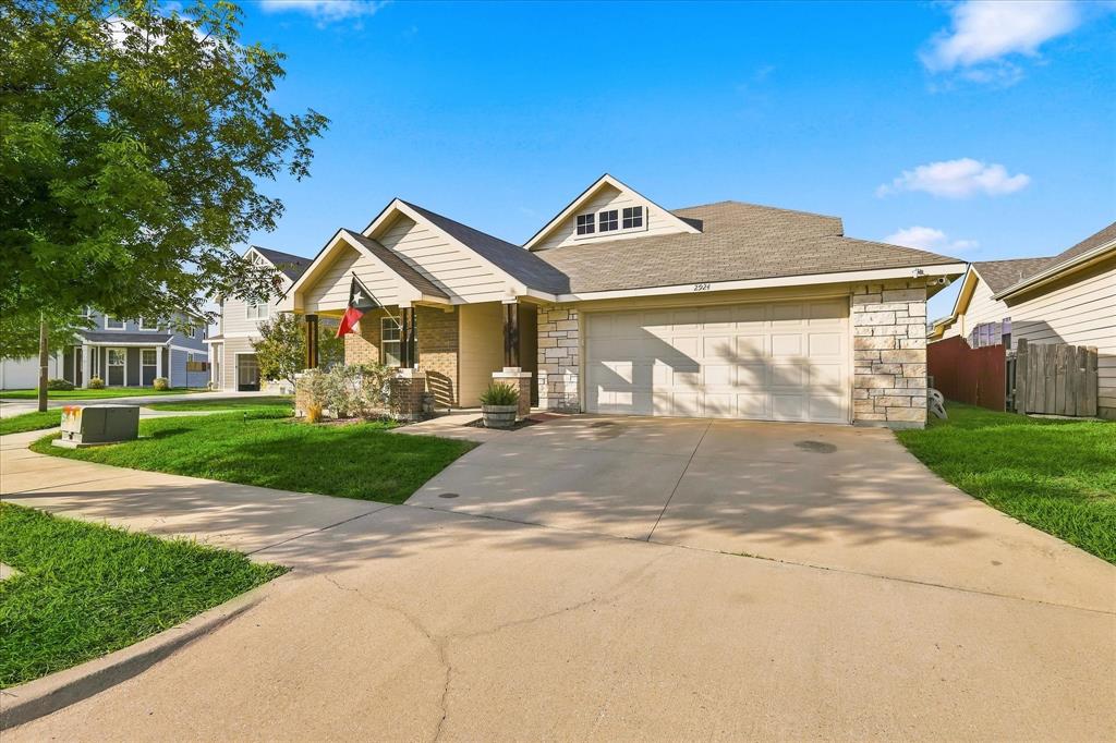2924 Englefield Green - Photo 3