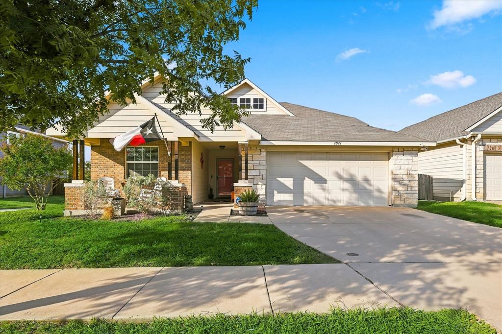 2924 Englefield Green - Photo 4