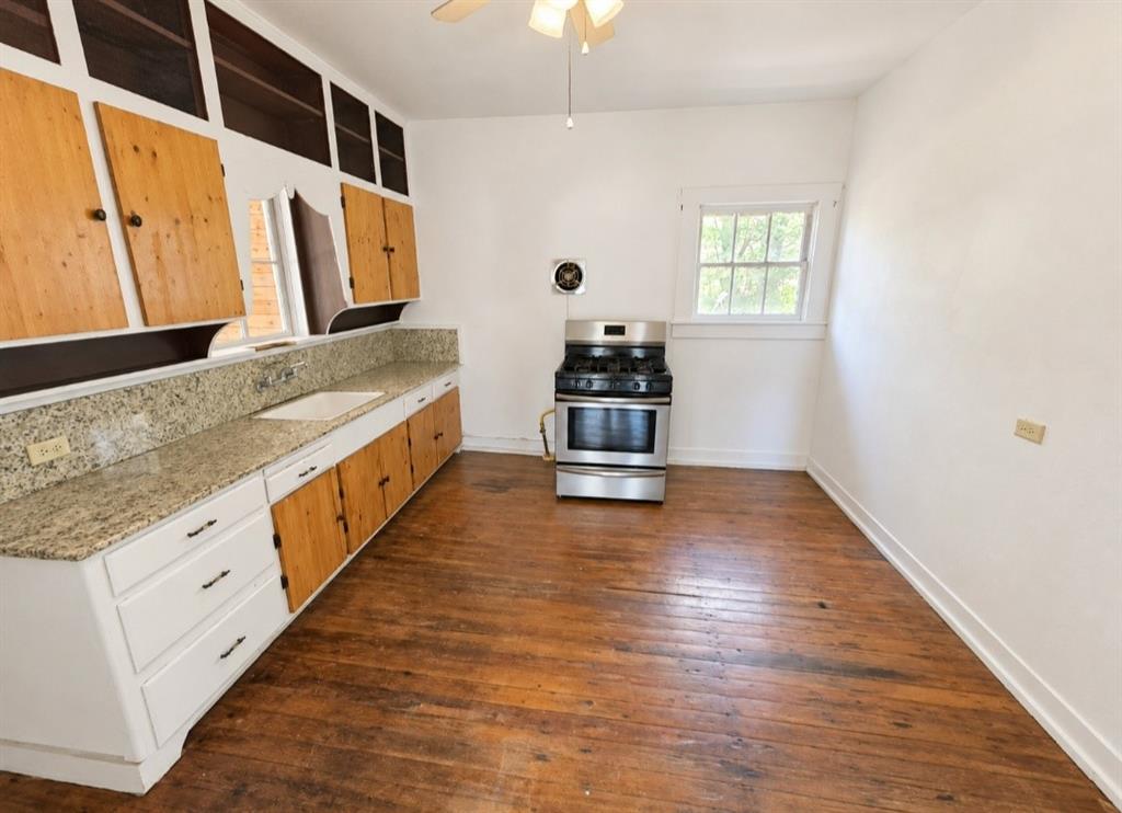 109 County Road 4835 - Photo 12