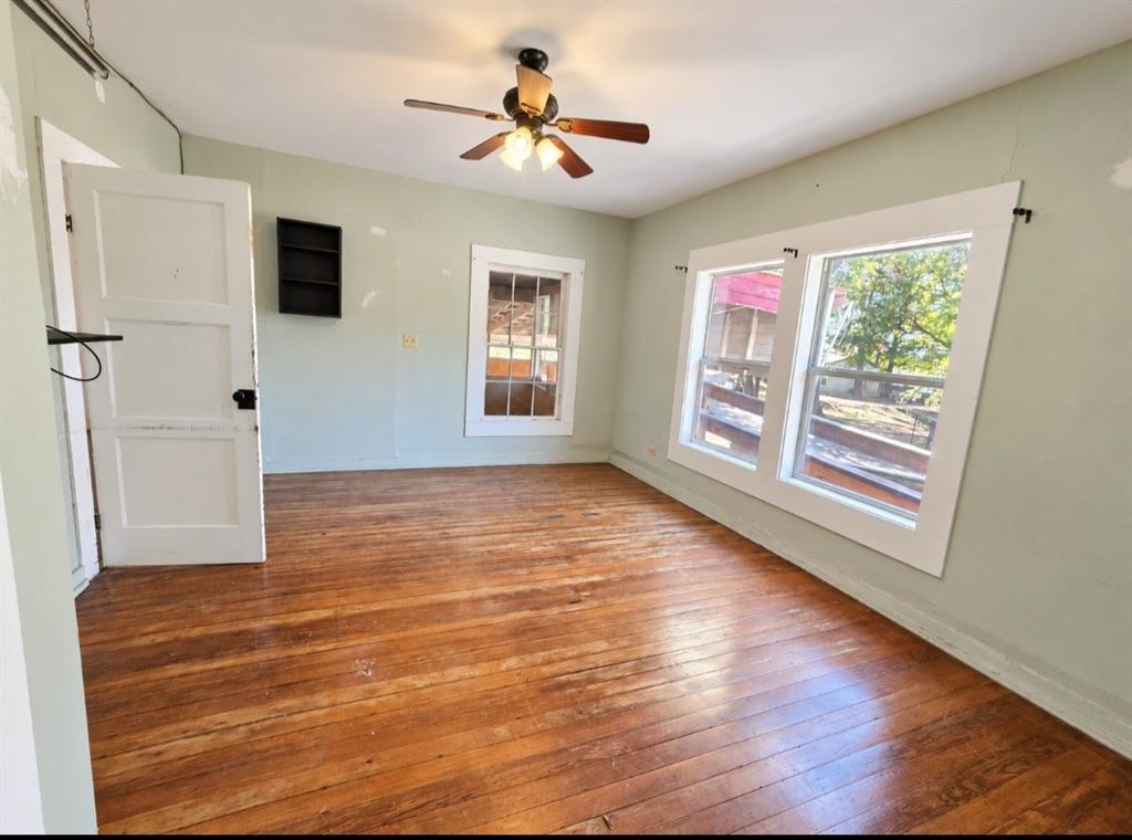 109 County Road 4835 - Photo 17