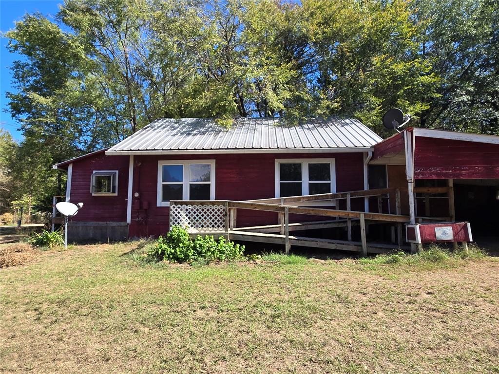 109 County Road 4835 - Photo 3