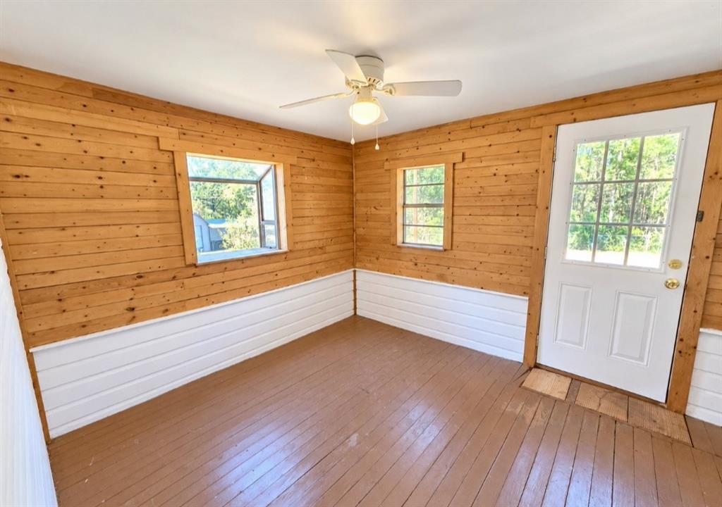 109 County Road 4835 - Photo 5