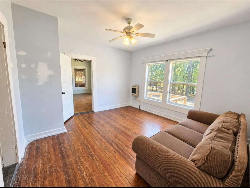 109 County Road 4835 - Photo 8