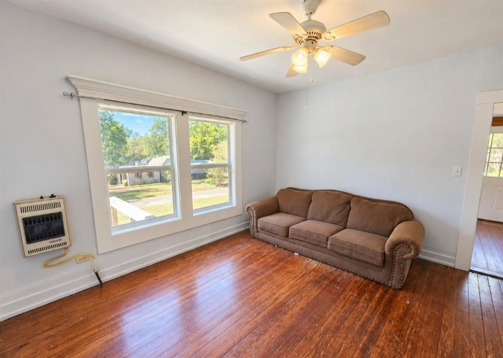 109 County Road 4835 - Photo 9