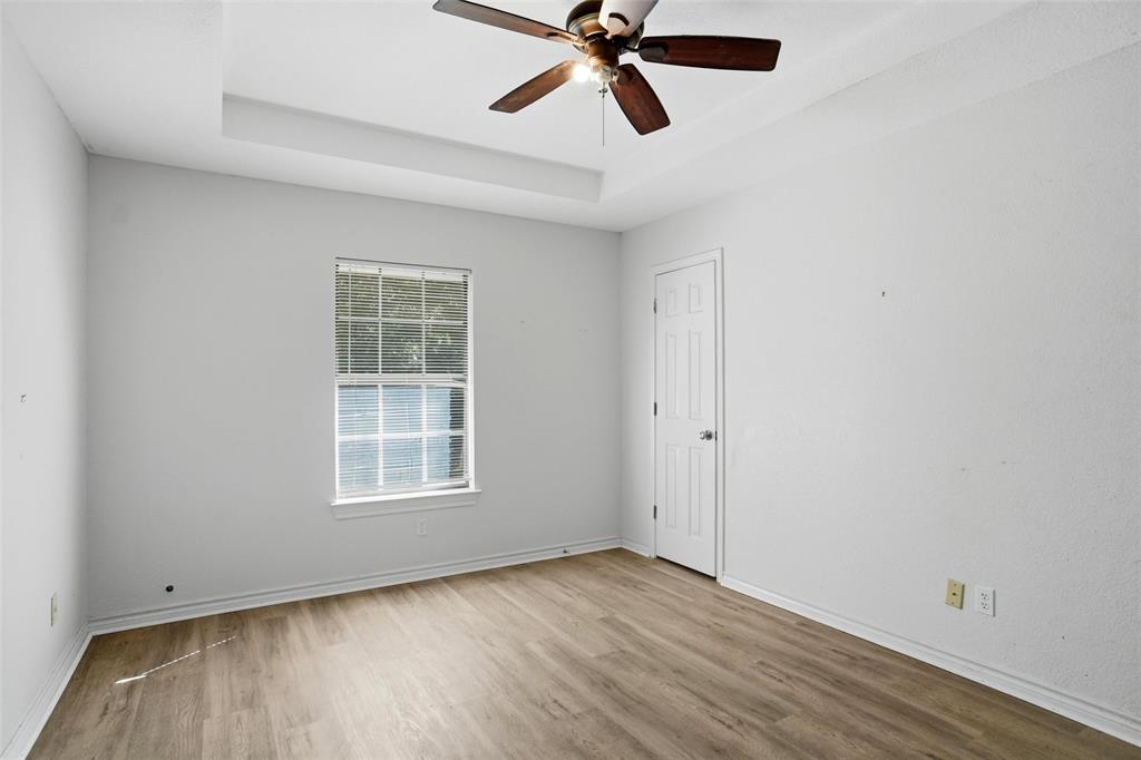 1556 Woodbee Court - Photo 12