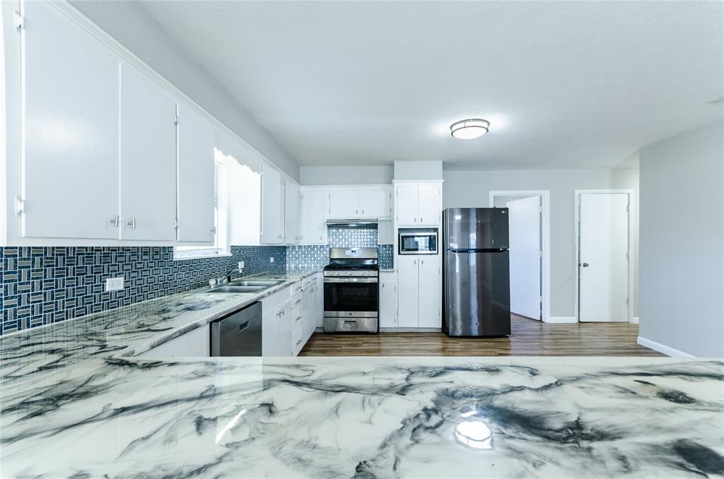 104 Cole Street - Photo 3