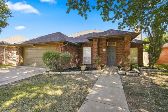 806 Oak Drive