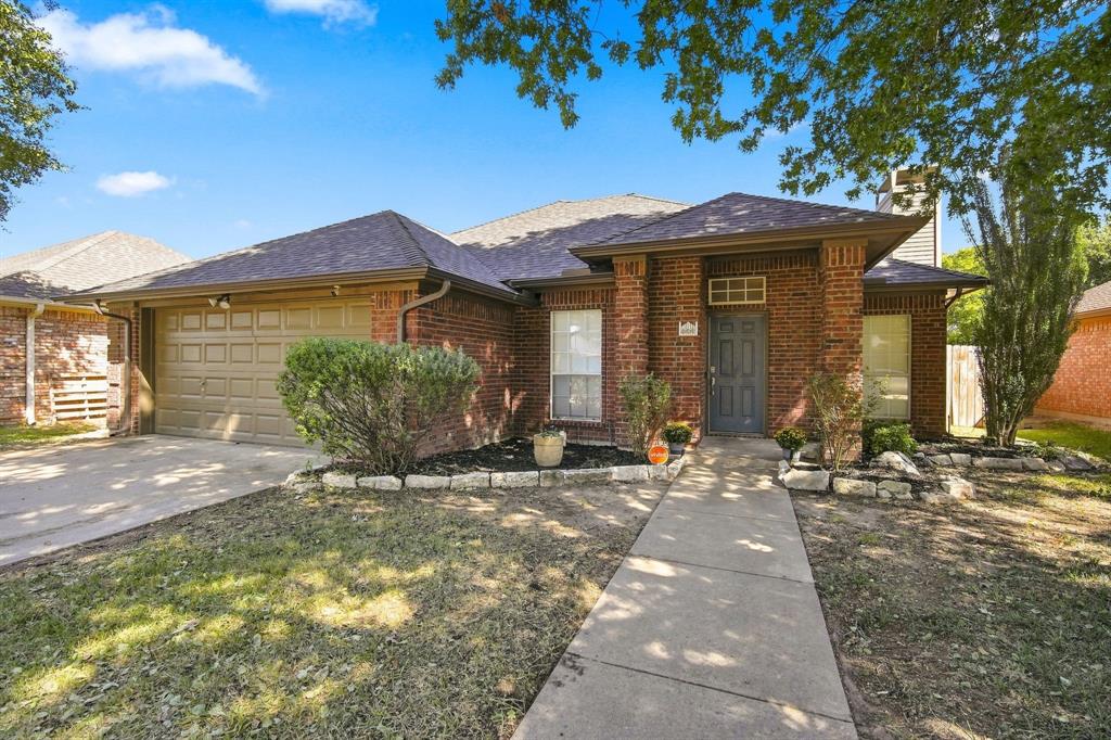 806 Oak Drive - Photo 1