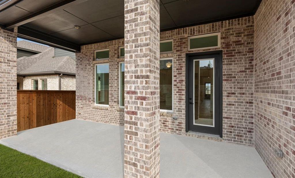 1209 Eclipse Way - Photo 2