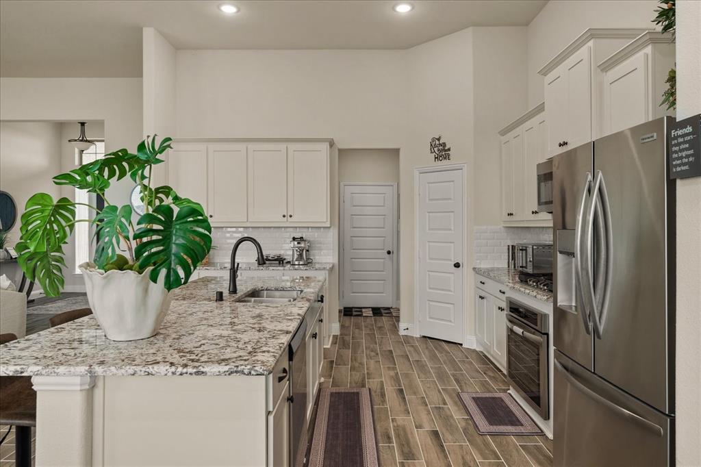 8200 Honeywell Avenue - Photo 11
