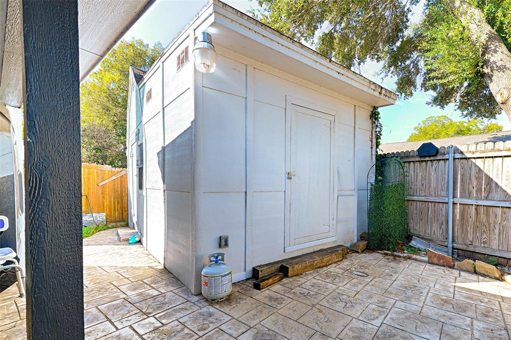 405 Vicki Street - Photo 28