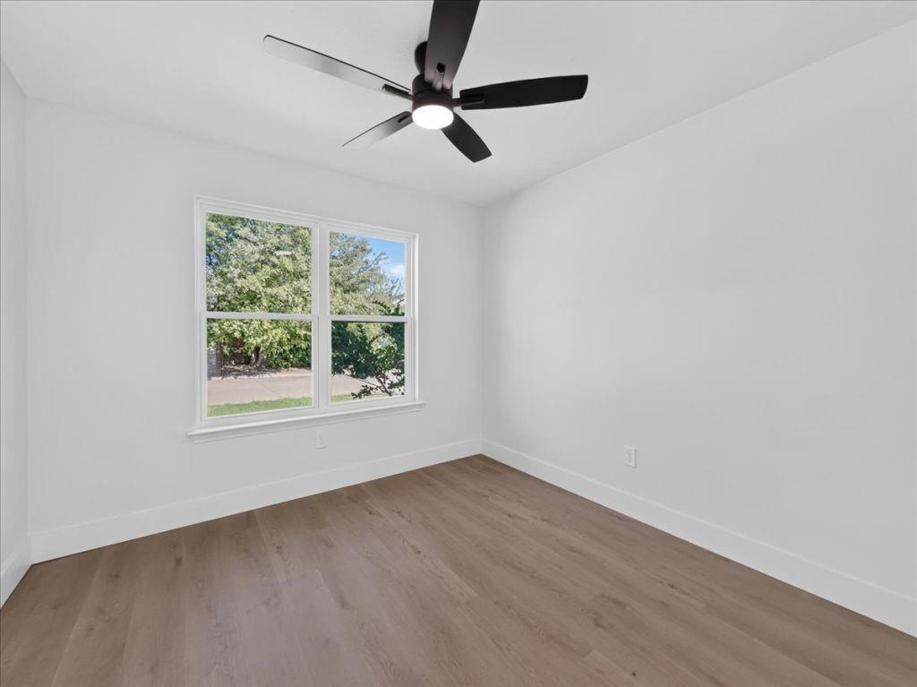 5502 Bainbridge Drive - Photo 12