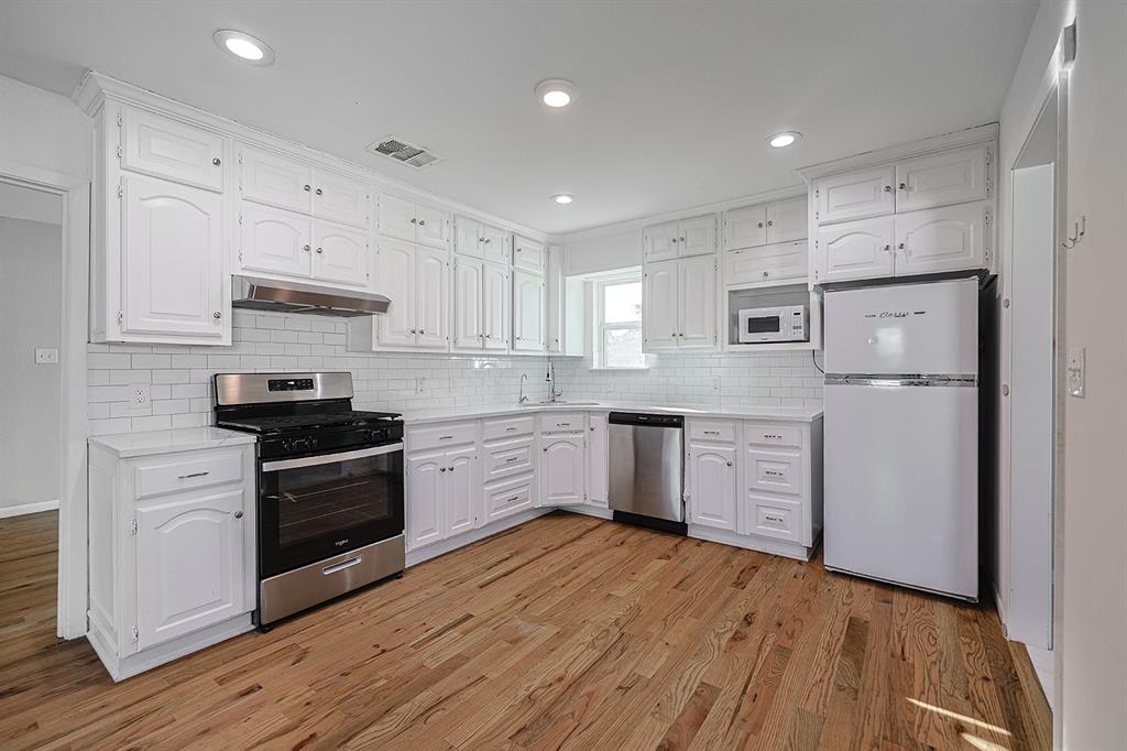 305 W Thomas Street - Photo 10